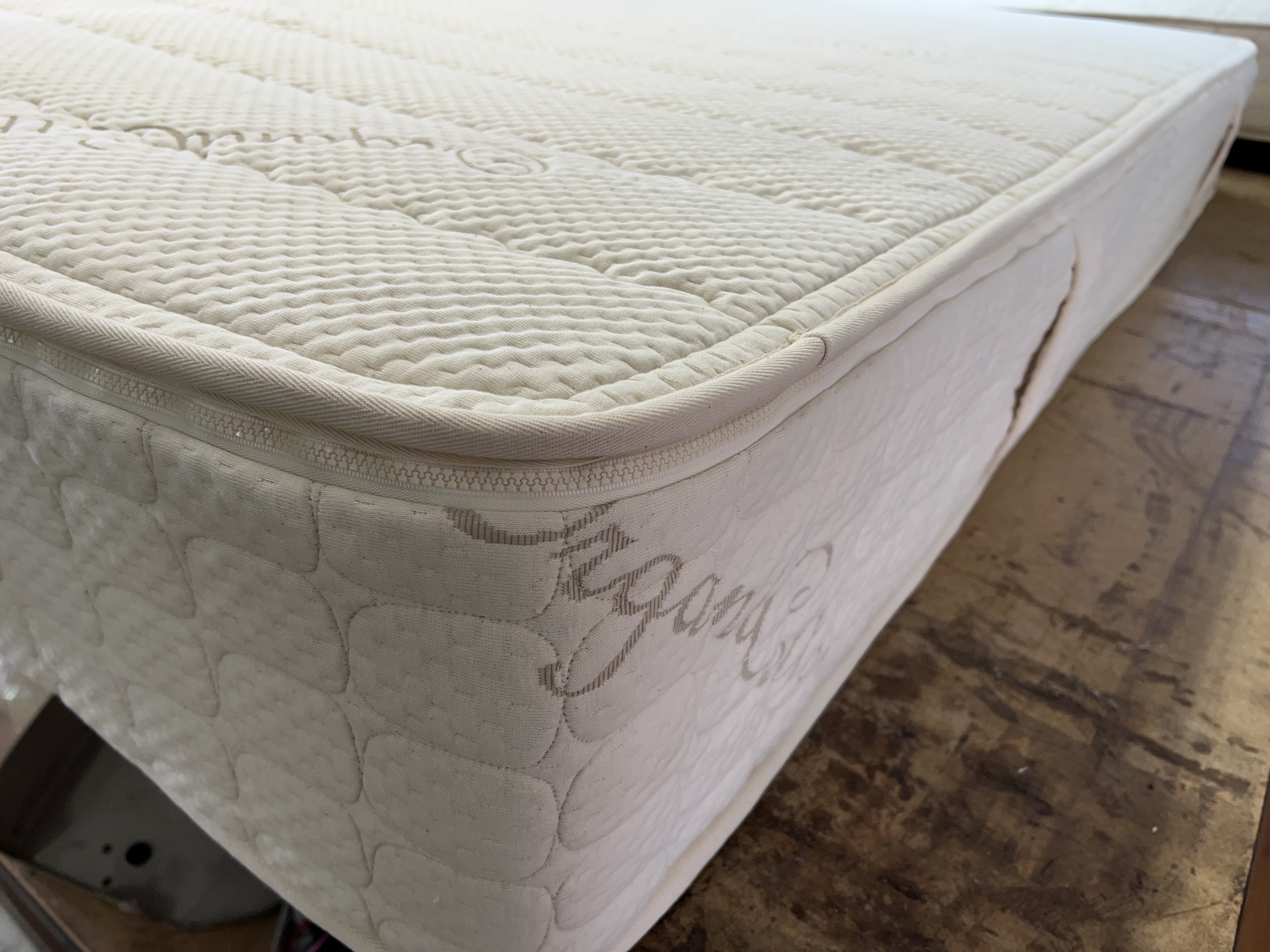 LA Latex Mattress in Los Angeles Ca.
